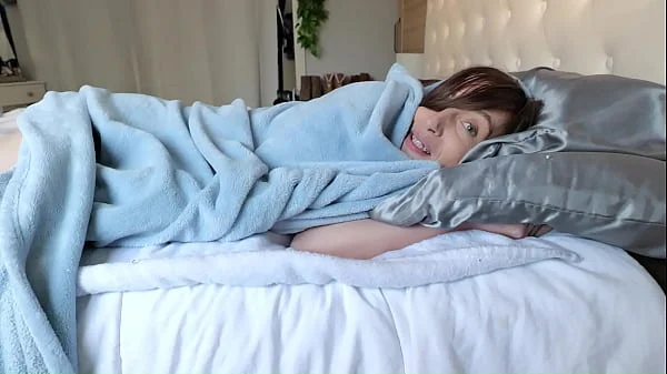 Stepdad accidentally mistaken stepdaughter as wife, leaving her creampied. Fuzzy Blanket.