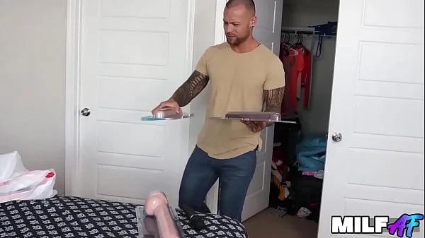 Neighbor Helps Big Tit MILF - Billie Jean Austin - MILFAF