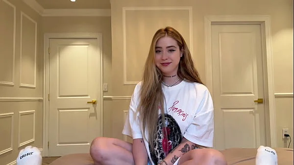 Little StepSister SNEAKS Into My Room... FORGOT TO WEAR PANTIES-Rosie Rider