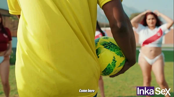 Cholondinho Gaúcho realiza orgia y se folla por el ano a fanáticas Latinas.