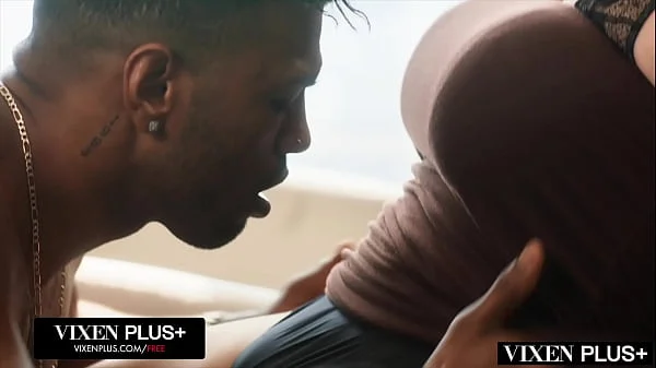 VIXENPLUS BBC-Craving Divorcee Danielle Toys With Horny Stud