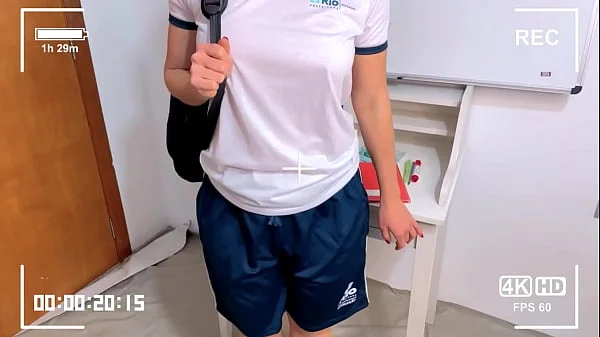 ESCÂNDALO EM ESCOLA DO RIO ALUNA E PROFESSOR FAZENDO SEXO NA SALA DE AULA E ELE FOI DEMITIDO