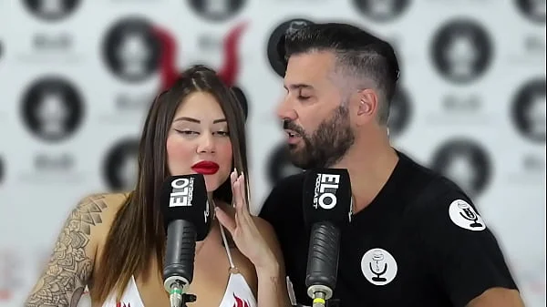 Sara Blonde in the spicy room of the Argentine ELO PODCAST - FULL INTERVIEW