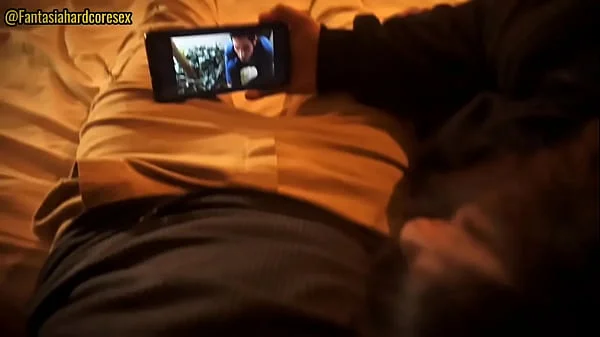 Tengo sueño hermanastro, dejame acostarme en tus piernas, pero no metas tu pene en mi boca por favor!!