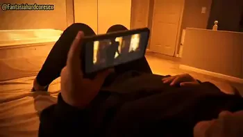 Tengo sueño hermanastro, dejame acostarme en tus piernas, pero no metas tu pene en mi boca por favor!!