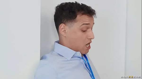 These MILFs Are Outta Hand! Alexis Fawx, Danielle Renae / Brazzers/ Enter XVPROMO on official site for discount