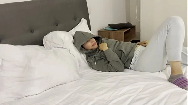 Amiga me dejas dormir contigo, tengo frío y quiero calentarme!!