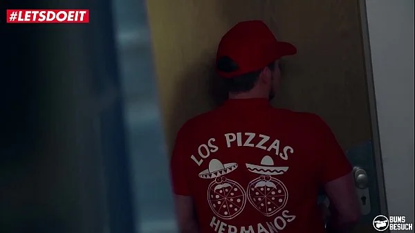 LETSDOEIT - Pizza Delivery Guy Gets Lucky With His Favorite Pornstar