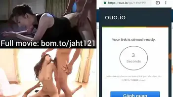 Geile sexy slimme patient wil dokter's lul nadat ze hem betrapt