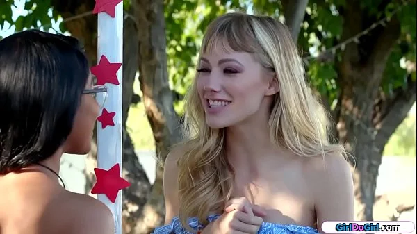 Kissing booth customer kissing intensely