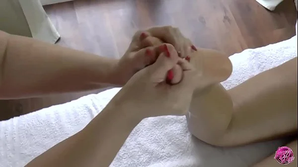 LACEYSTARR - Lesbian Massage with Amyka Lee