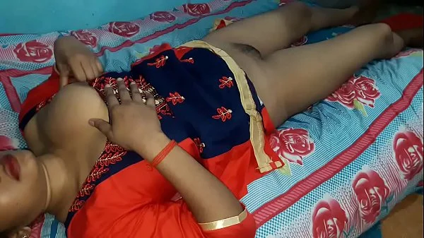 अकेले मे घर पर नौकरानी को पटाया और फिर