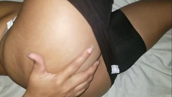 couch del gym me entrena y luego me folla