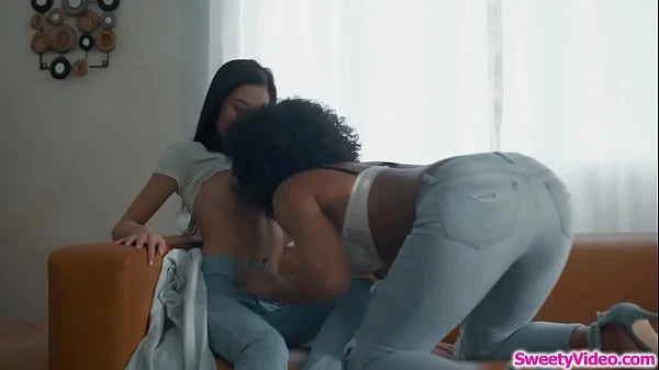 18yo asian facesitting ebony milf