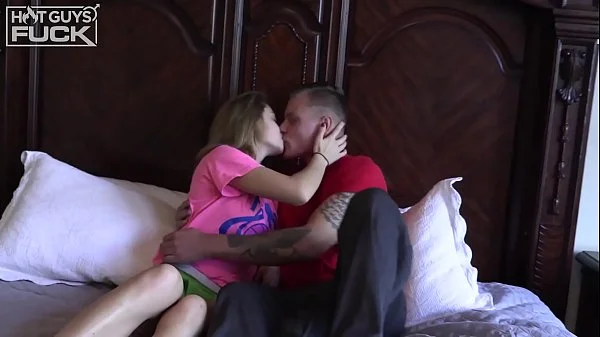 We Have A SCREAMER! Young 18yo teen can't handle the cock!