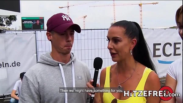 HITZEFREI Gamer girl Anny Aurora fucking a stranger