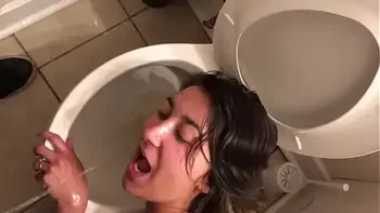 Toilet Whore Bailey Wilder