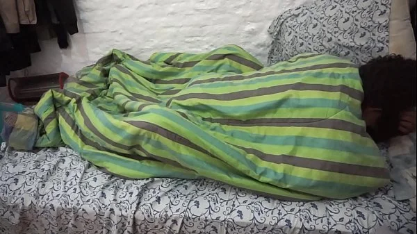 WE PLAY UNDER THE FRAZADA WITH MY SEXY BEST FRIEND UNTIL WE ARE WARMED AND WE REALLY HARD AND HOT