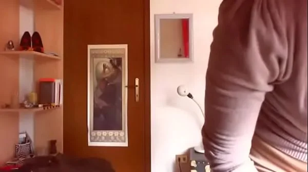 Nicoletta takes a ride in the car masturbates and fills her hands with squirting as she comes