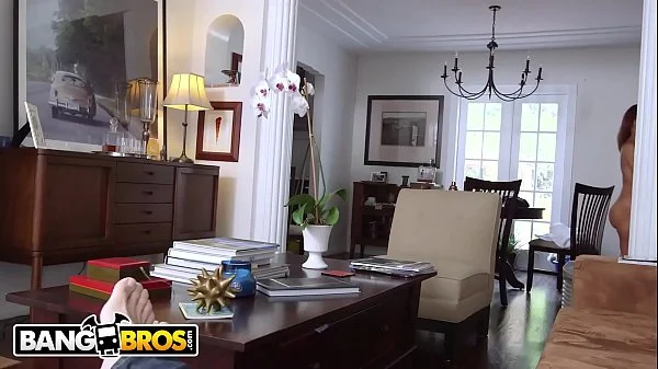 BANGBROS - Latina MILF Bianca Cleans House & Fucks Sean Lawless For Cash