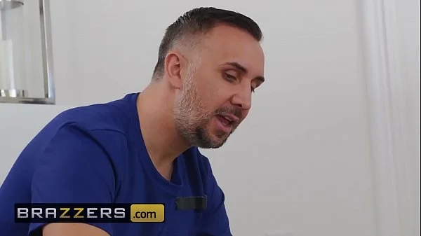 (Lacy Lennon, Keiran Lee) - Yoga Freaks Episode - Brazzers