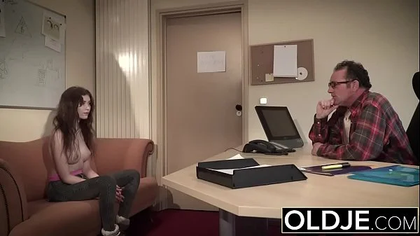 Bubble butt young beauty fucked during job interview