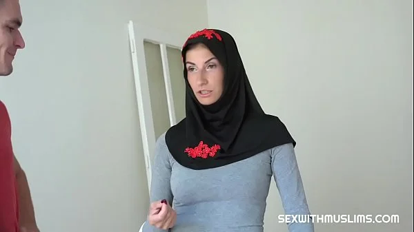 MUSLIM MILF WANTS TO LIVE IN PRAGUE