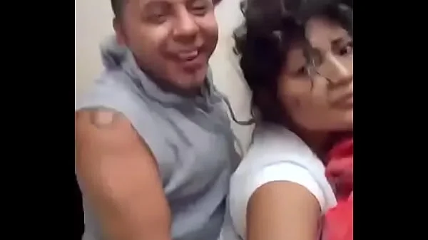 Le gusta por el culo.