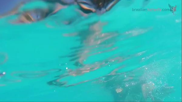 BRAZILIAN HOTWIFE - EXIBICIONISMO NO BEACH PARK - FORTALEZA - BRASIL