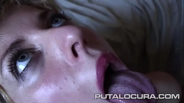 Claudia la hermosa rubia pillada en la calle