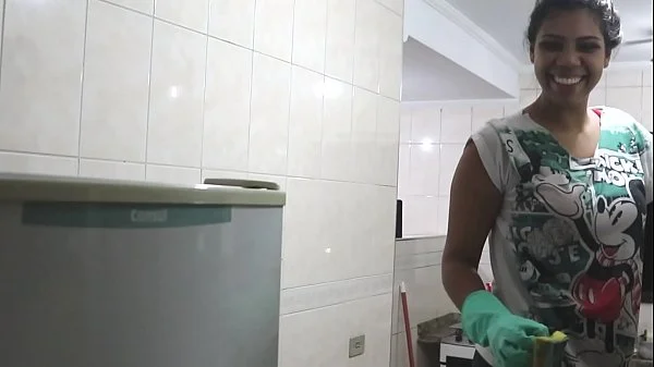 Lucão chama Lunna pro quarto e fode bem gostoso no apartamento novo