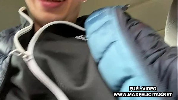 IL PRIMO VIDEO PORNO IN MACCHINA DI MARTINA SMERALDI CON MAX FELICITAS