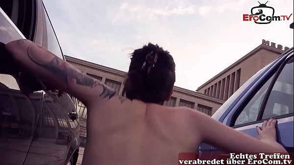 Deutsche Studentin wird abgeschleppt zum echten EroCom Date Sextreffen und bumst öffentlich vor der Venus Messe