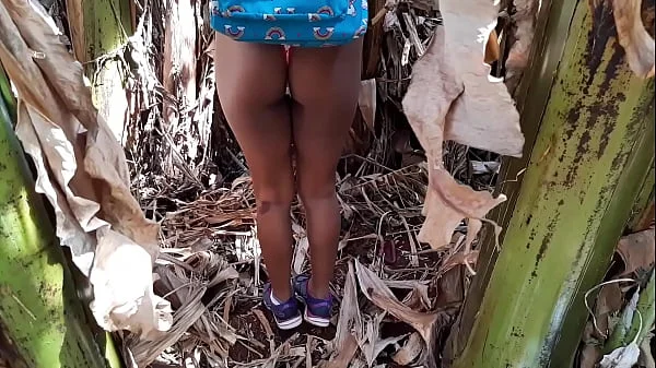 pequena enforca aula peguei carona com meu vizinho de moto fui pro canavial da puta  não pode saber pois vai me matar sou ainda