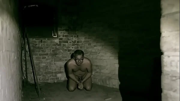 Dominatrix Mistress April - Piece of sh*t treatment to her slave