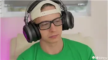 Benjamin Zee In British Milf In Hardcore Cowgirl And Doggystyle