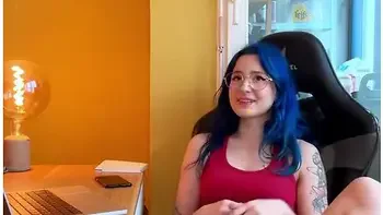 I Just Want To Find A Guy Willing To Fuck Me!! - A Fan Comes To