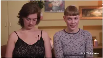 Intensive Strap-on-action Im Doggystyle Mit Emma K Und Amanita