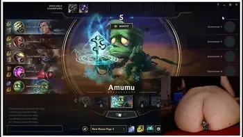 Gamer Girl In Stimulation In Ass And Pussy While Playing League Of Legends #14 Luna