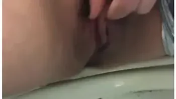 Jilling Off And Stroking Hard Clit Til I Squirt!