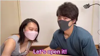 誕生日に大量のおもちゃ責め彼女の乳首やおマンコをいろんなハイフて潮吹き絶叫させました Japanese Amateur Homemade Adult Toys Orgasm - えむゆみカッフル