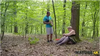 Kinky Giantess Diana Is Having Outdoor Sex With 2 Strangers