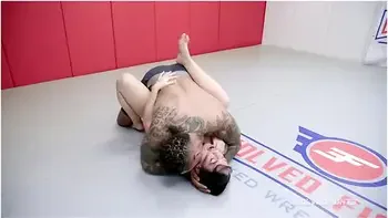 Kaylee Lang Vs Eddie Jaye - Eddie Sure Knows How To Deliver That Bbc!