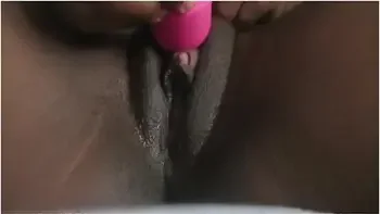 Wet Pussy Squirts