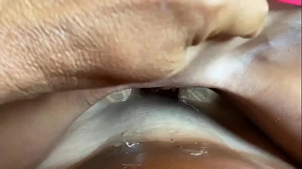 Mouille et explosion de sperme