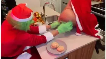 Mrs. Clause Fucks The Grinch While Santa Was Away - Gifted Her A Squirting Orgasm For Christmas