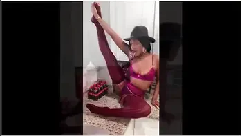 Clean Up Woman - Sasha Zanotti