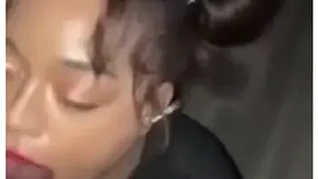 Yellow Bone And Red Bone - Dime Giving Head