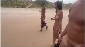 Fui Com Minha Amiga Da A Bucetinha Em Uma Praia De Nudismo Para Os Pirocudos 12 Min