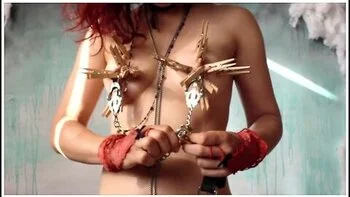 Alt Girl - Nipple Chandelier -tit